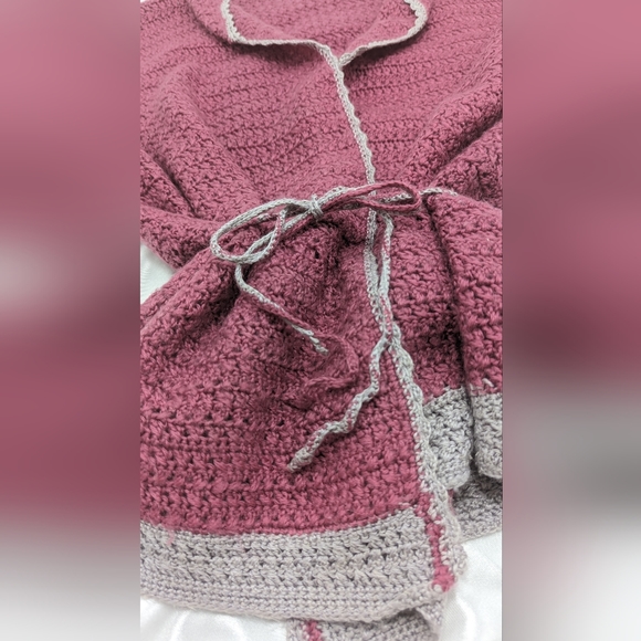 Unbranded Vintage Handmade Women's Large Crochet Vest in Dusty Rose & Gray - Picture 7 of 8